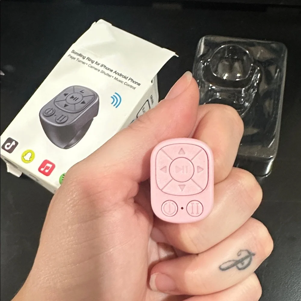 Black Scrolling Ring for iPhone Android Phone